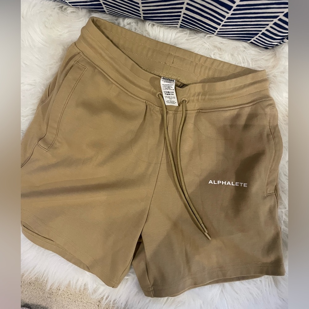 Alphalete Shorts in 'Safari'